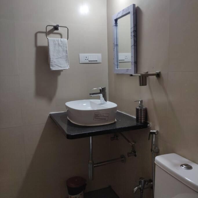 Kivi'S Kozy 2Bhk Luxurious Apartment Goa By Leela Homes 아르포라 외부 사진